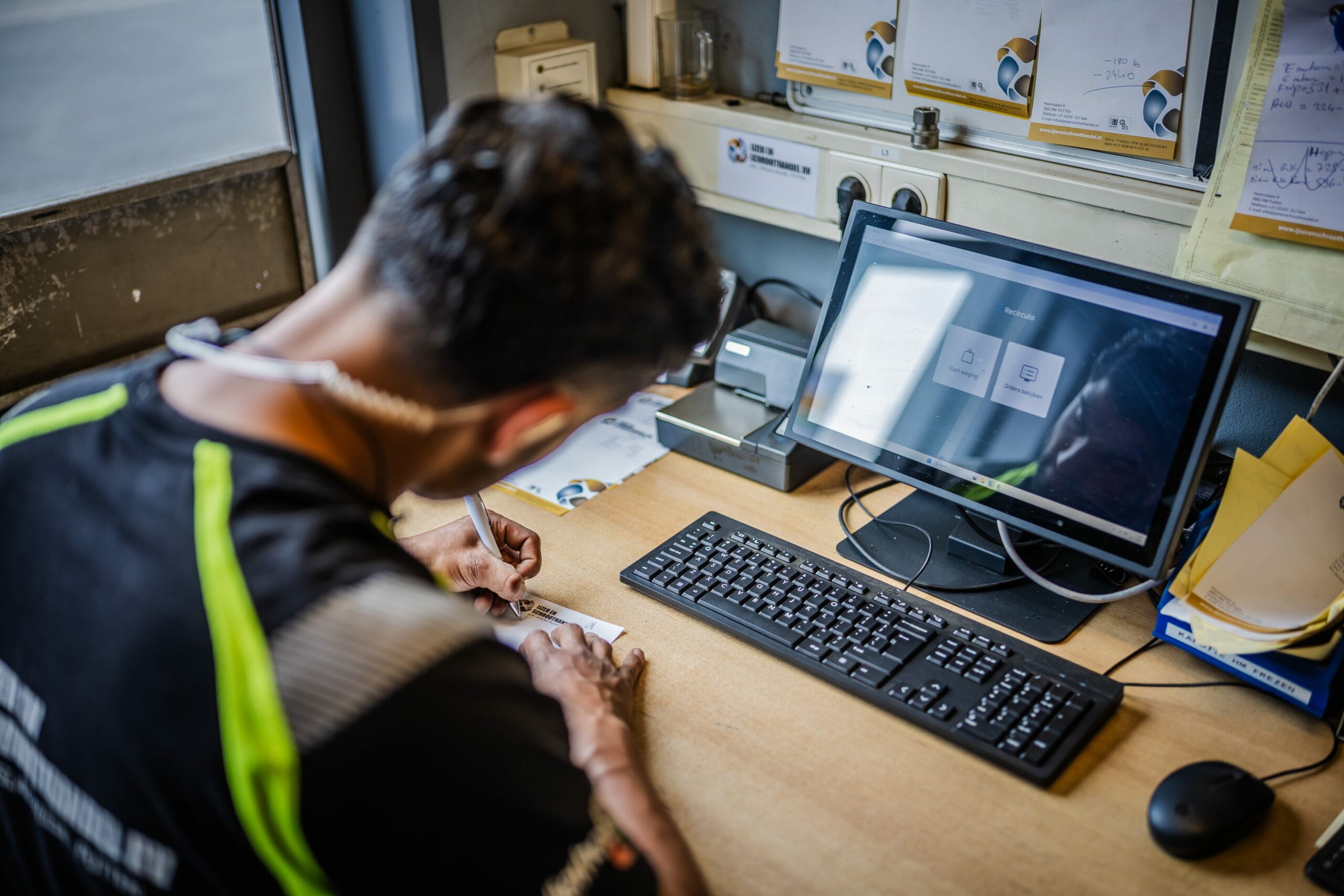 Particulieren IJzer en Schroothandel BV